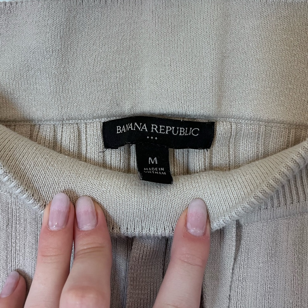 Banana Republic Knit Cream Cropped Pants